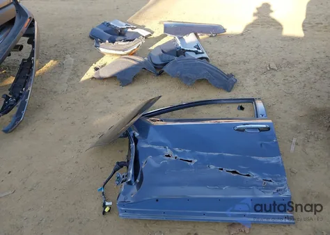 2025 Toyota Rav4 Hybrid Limited from USA, damaged, VIN JTMD6RFV9SD154970